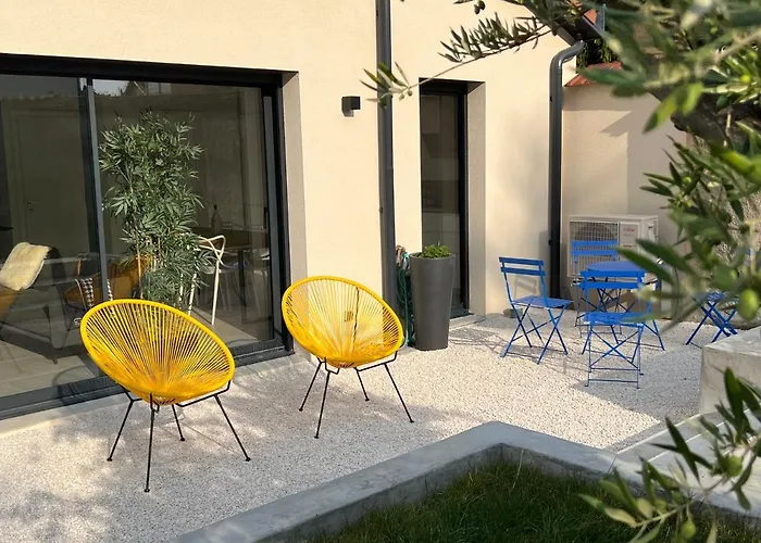 Villa Gaia - 2 Suites Lits King Size Et Salles De Bain Privatives - Parking Prive - 10 Minutes Eurexpo - Aeroport - Groupama Stadium