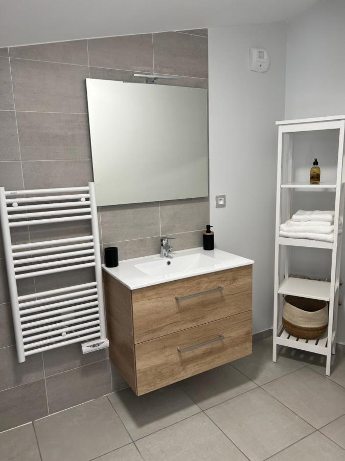 Gaia: Private Near Eurexpo & Airport Genas