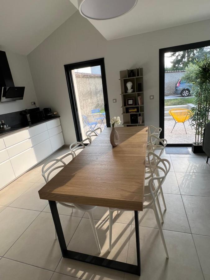 Gaia: Private Near Eurexpo & Airport Villa
