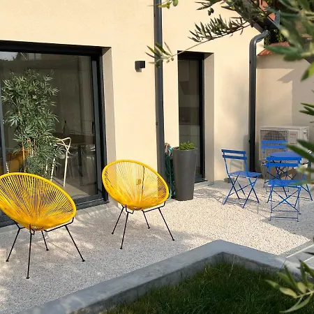 Villa Gaia: Private Suites Near Eurexpo & Airport Genas Exterior photo