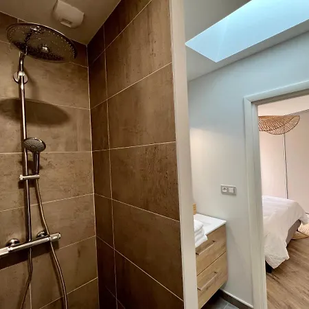 Villa Gaia: Private Suites Near Eurexpo & Airport Genas Exterior photo